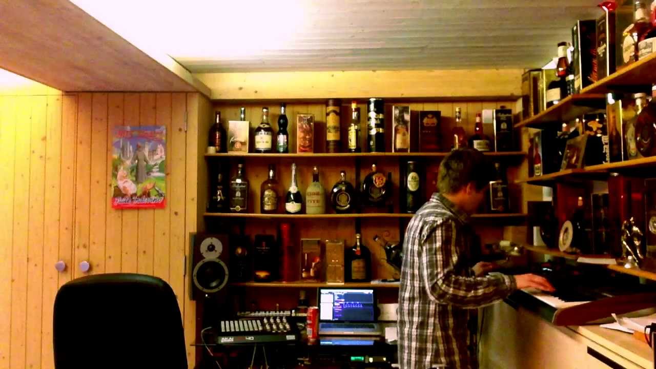 Mikey Board - Freestyle over MBBeat