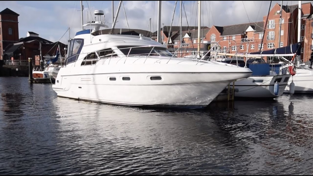 Sealine 410 / F43 for sale by YACHTS co