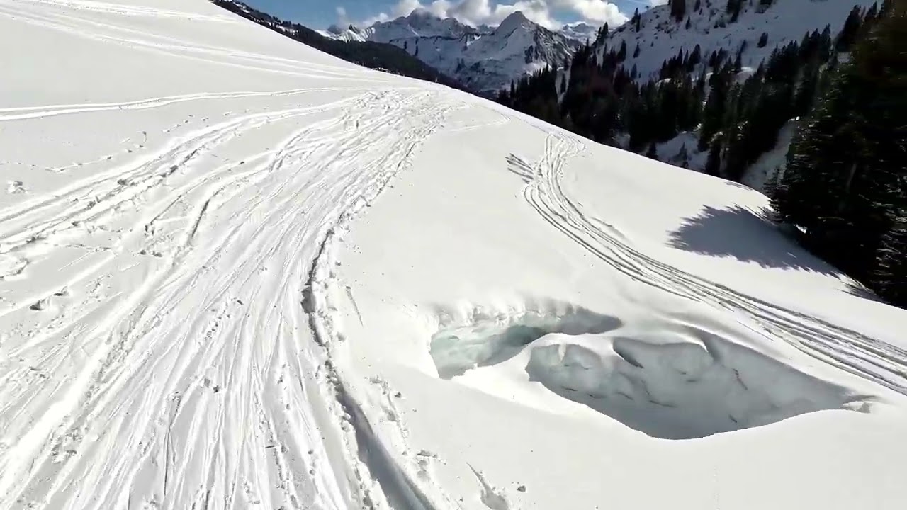 DAMÜLS-MELLAU Off-Piste Skiing 2024