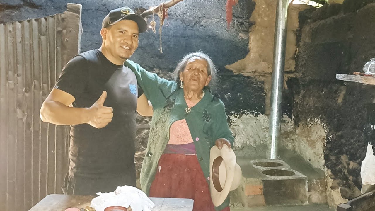 La ABUELITA más Feliz ya Tiene su COCINA Mejorado. Esta muy Agradecida🙏