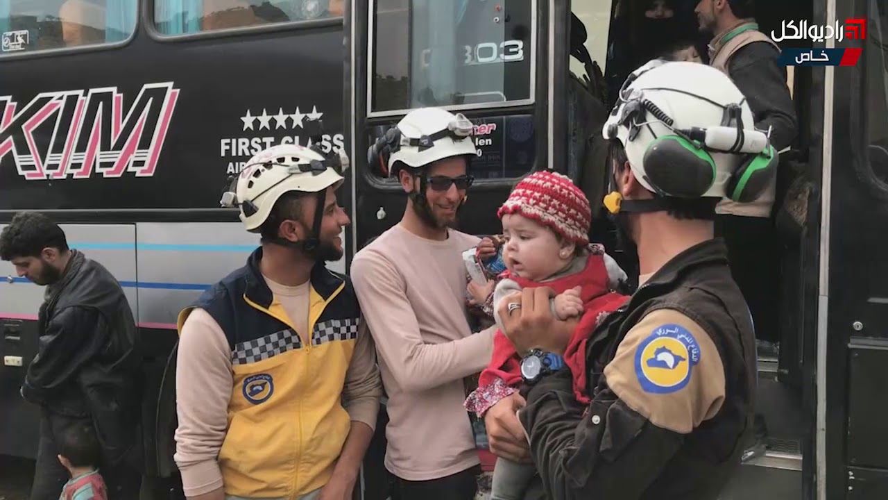 دفعة مهجري حرستا الثانية تصل قلعة المضيق غربي حماة