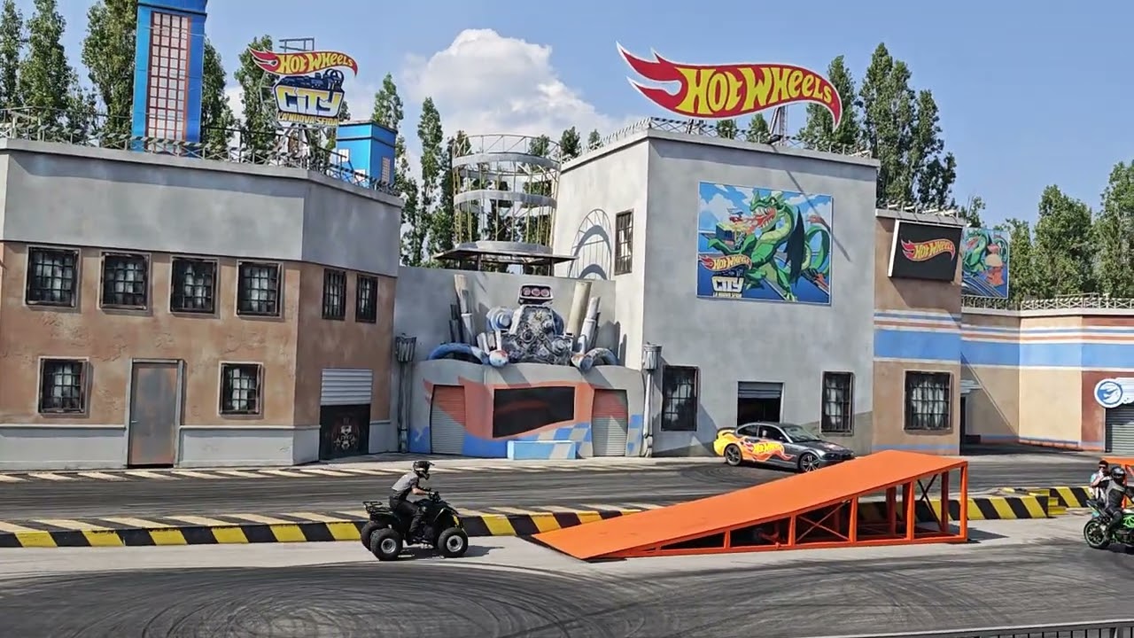 Stunt Show Hot Wheels City completo del 28/08/2024 a Mirabilandia. PLAY da Xiaomi 14