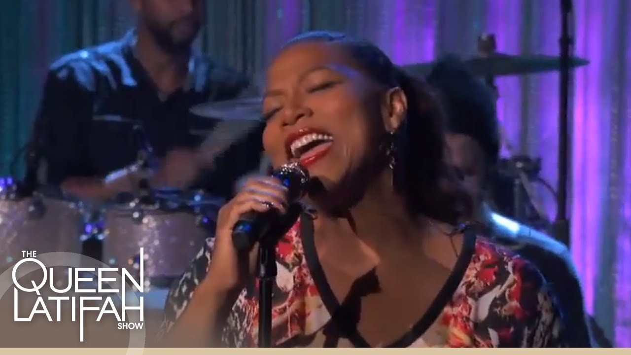 Queen Latifah Performs 
