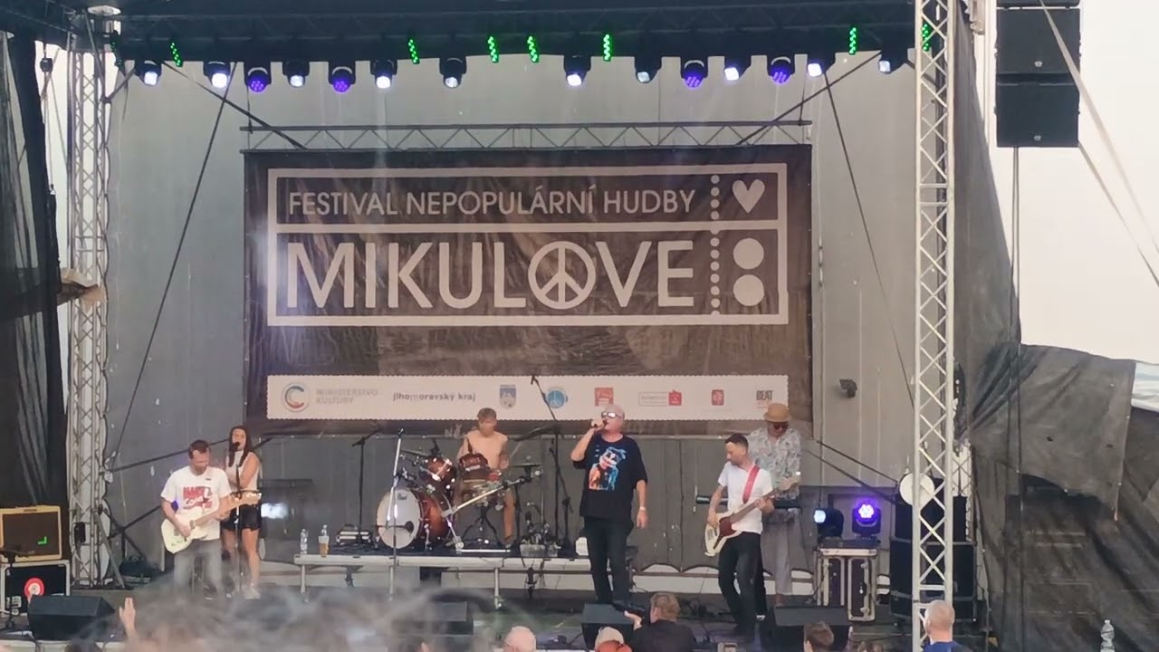 Helmutova stříkačka - Helmut se nudí (Mikulove 2024)