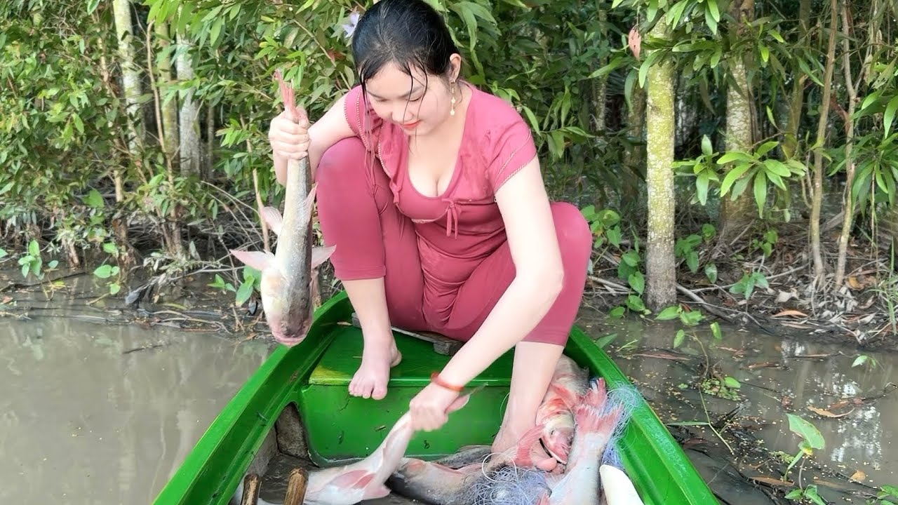 Bao Dạo Lưới Săn Bầy CÁ LỚN Hơn 10 ký Khi Vừa Dứt Mưa | Trúc Phương Vlog