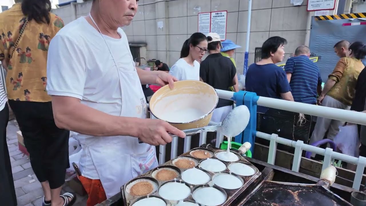 Walk through A Local Food Market in Chongqing | China Street Photography 中國重慶美食集市趕集煙火氣息街拍 4K