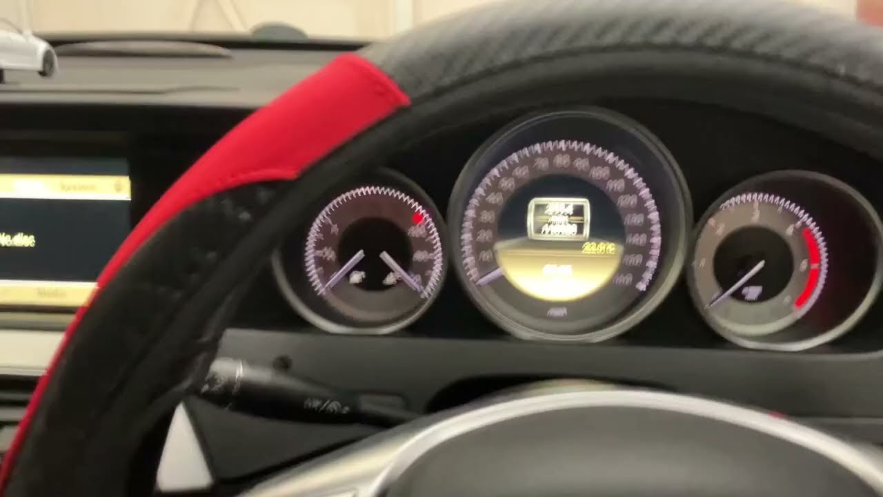 Как отключить ручной тормоз на Mercedes C-класса W204 (до 2014 года выпуска)