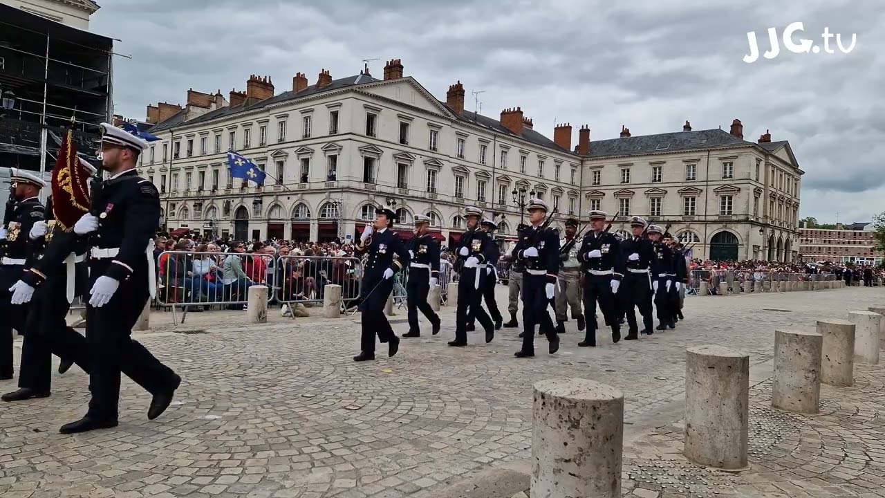 Défilé militaire du 8 mai 2023 à Orléans - Fêtes de Jeanne d'Arc
