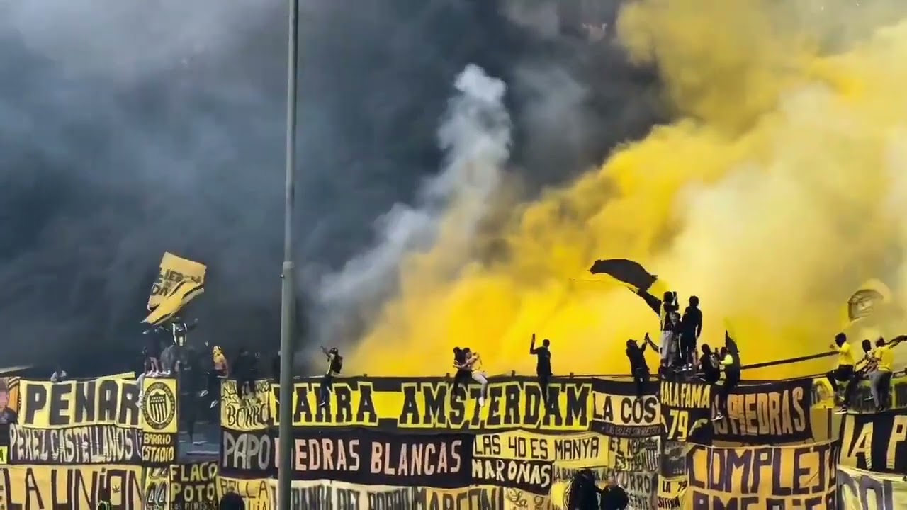 Recibimiento de La Barra Amsterdam de Peñarol en el clásico vs Nacional - 06/07/2025