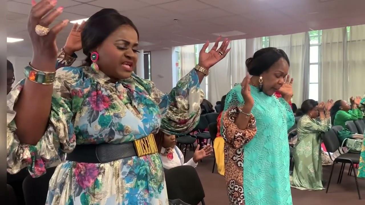 DIEU LUI-MÊME A CHOISI CLAUDINE BANTU POUR RASSEMBLER SON PEUPLE DISPERSÉ
