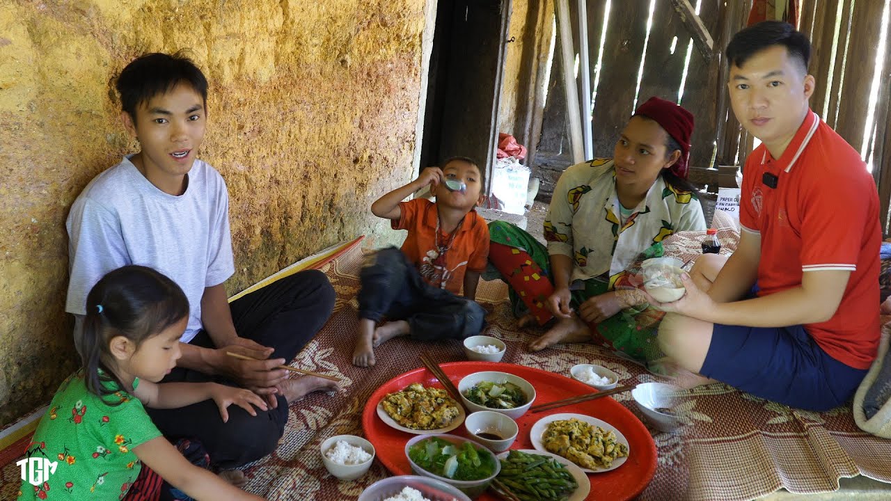 BỮA CƠM Cực Ngon CÙNG SÁ 2 Con. Rau Xào đen sì lóng ngóng cóng tay - TAM GIAC MACH