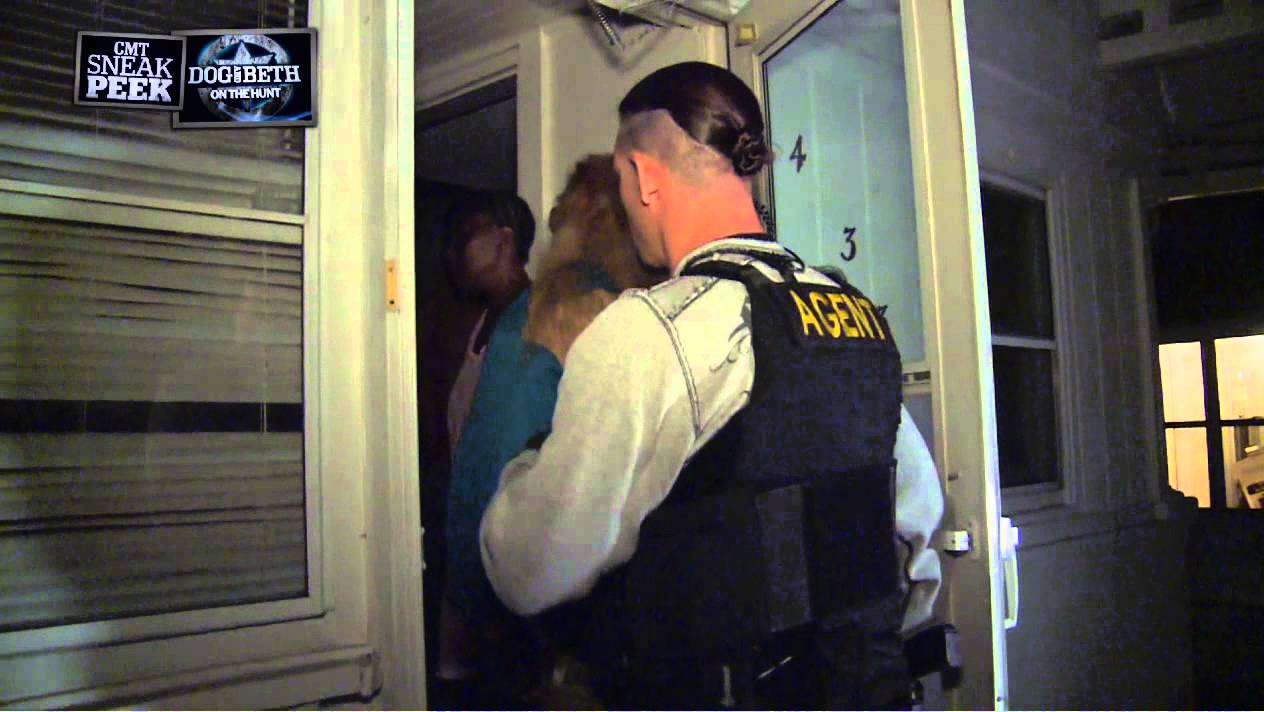 CMT's Dog and Beth: On the Hunt - Season 2, Sneak 2