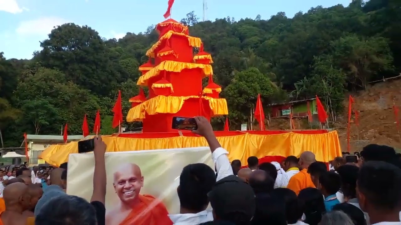 මදුරාවල ධම්ම සිද්ධි හාමුදුරුවන් වහන්සේට උතුම් නිවන් සුව ලැබේවා....