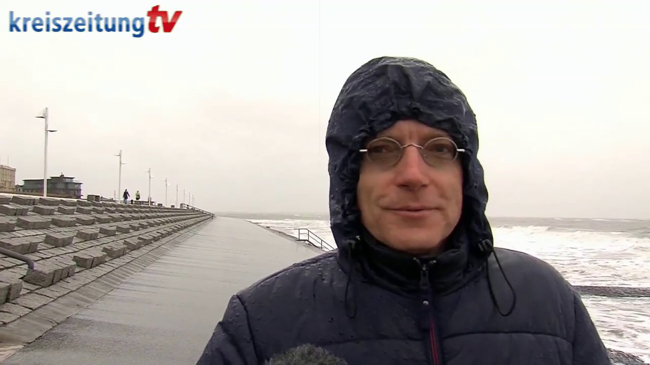Sturmtief Thomas wühlt die Nordsee bei Norderney auf