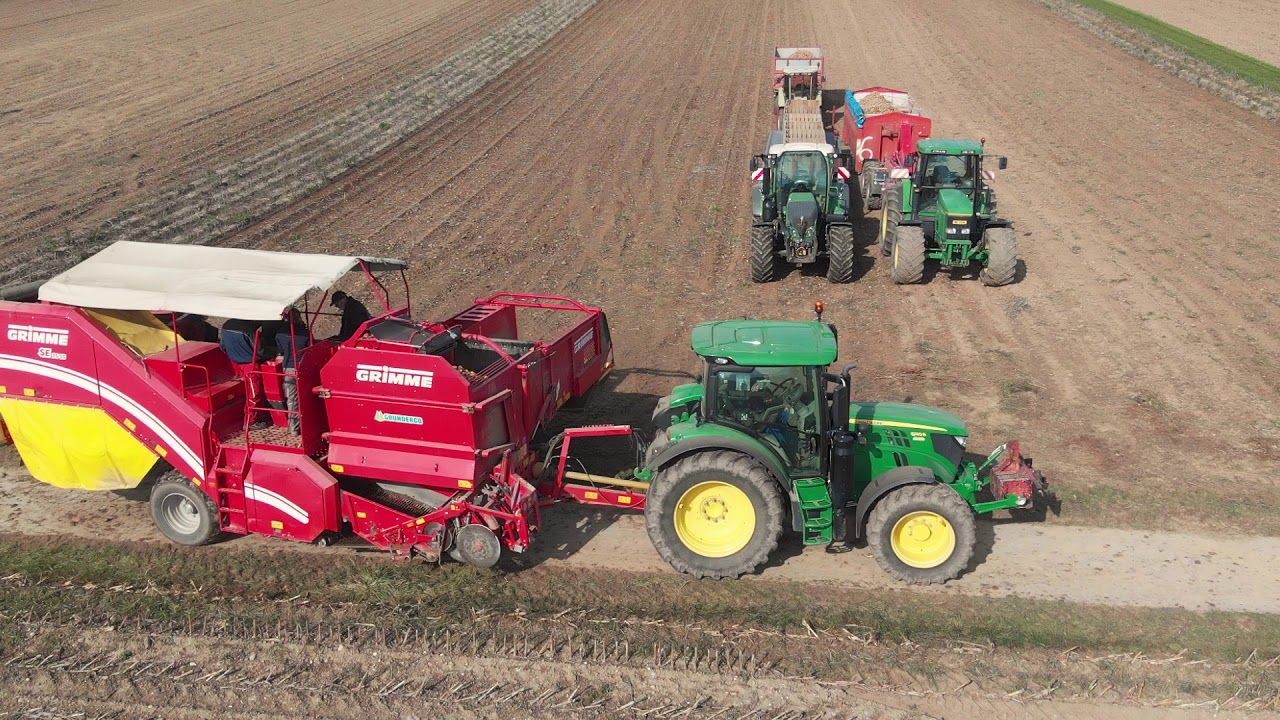 Arrachage de pommes de terre avec arracheuse Grimme SE 75-55 et John Deer 6130R