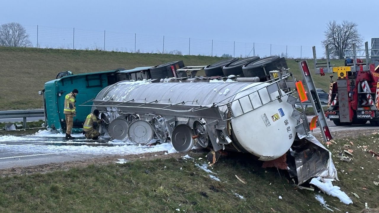 Paraliż na S61. Wypadek cysterny pod Łomżą