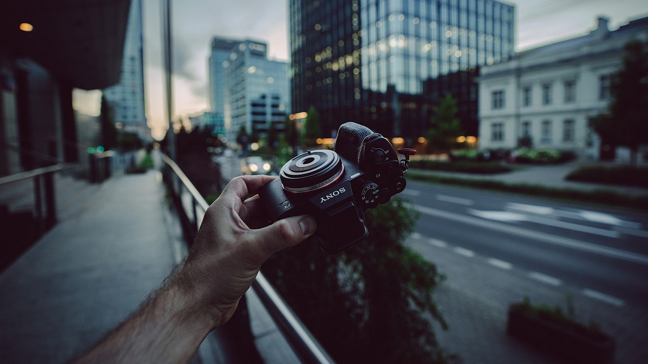 Lightweight King | Viltrox 28mm F4.5 & Sony A7IV | POV Street Photography