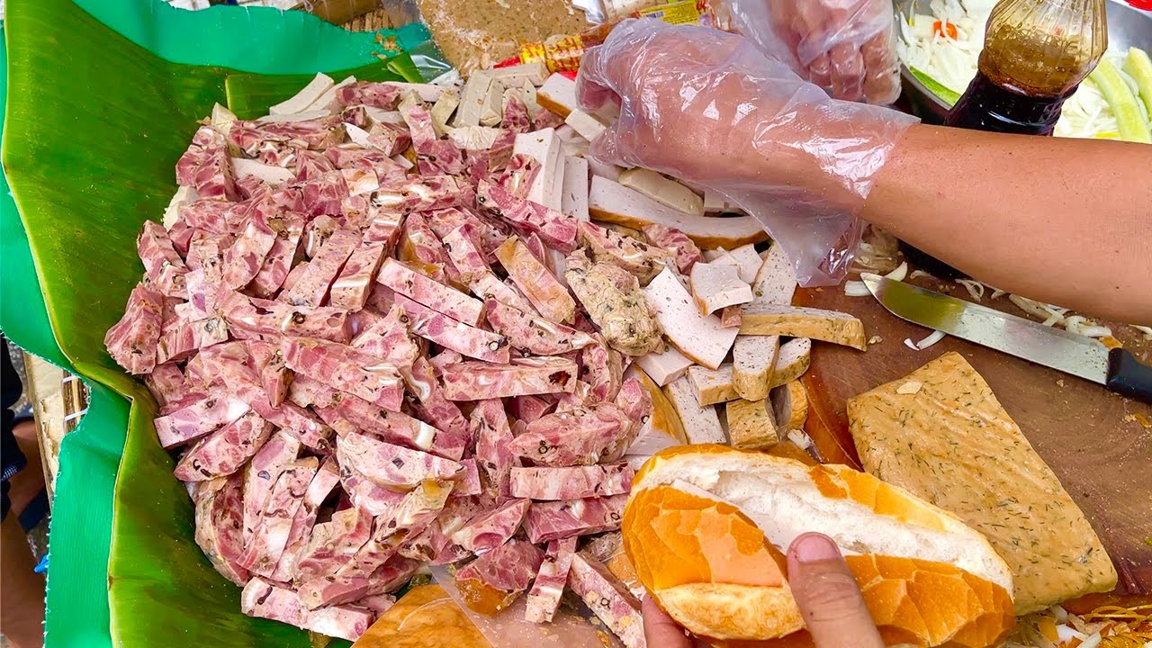 Mẹt bánh mì chả hành tây độc đáo nhất Sài Gòn, không đủ chả để bán khách giận bỏ về - Vi Na TV