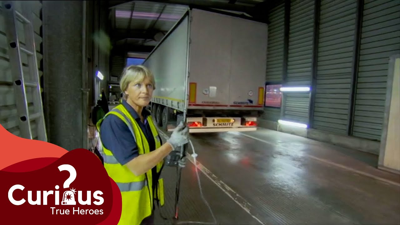 UK Border-force Stop Suspected Lorry Containing People | UK Border-force | Curious?: True Heroes
