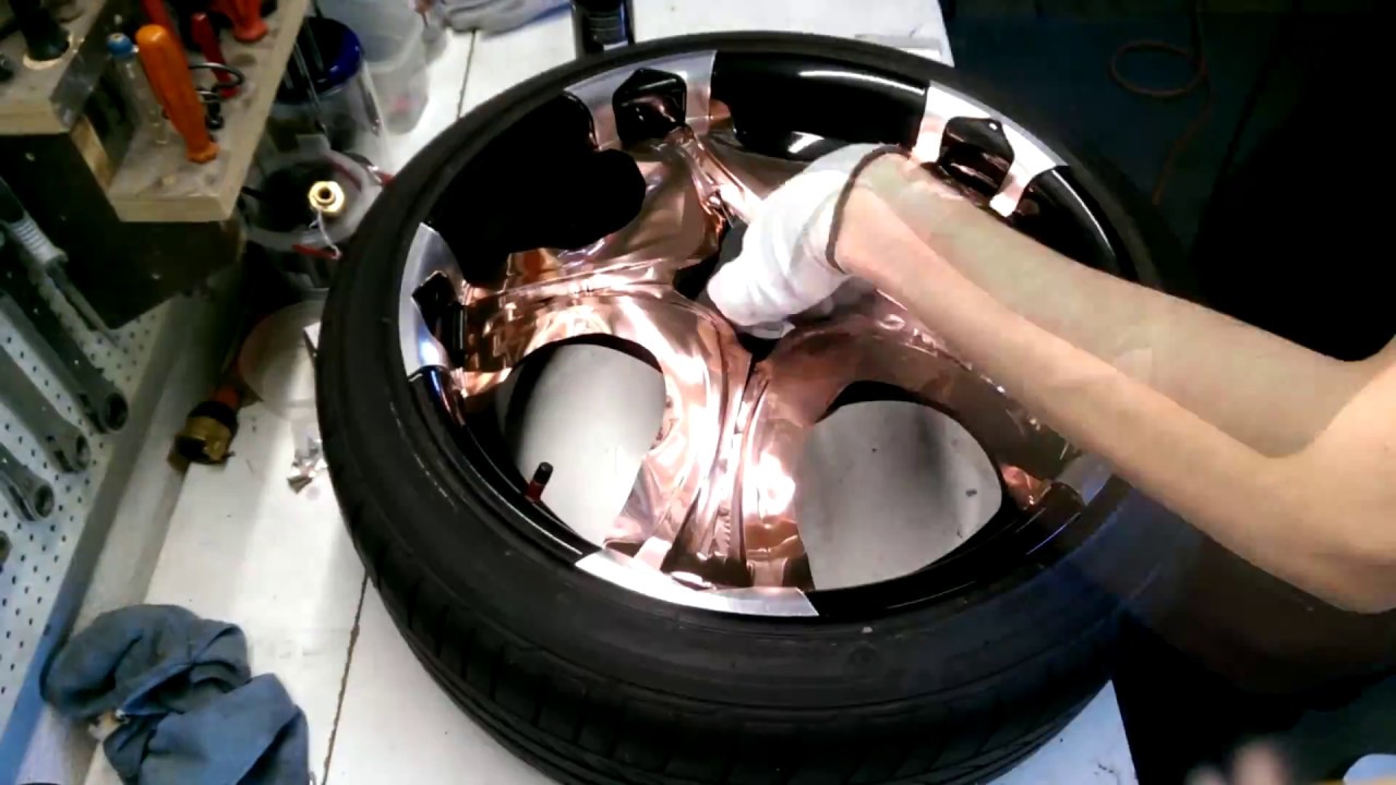 Wrapping a Rim in Rose Gold Chrom Timelapse