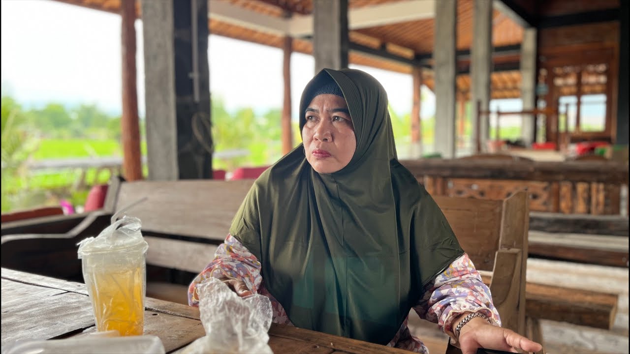 Ningsih Tinampi sedang live sekarang!