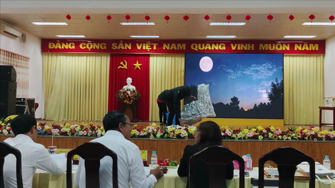 BÁNH ĐÚC CÓ XƯƠNG - Tác giả: Quốc Tâm 