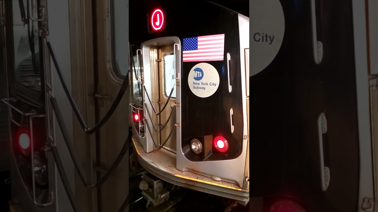 Queens Bound R160A J train leaving Broad Street 