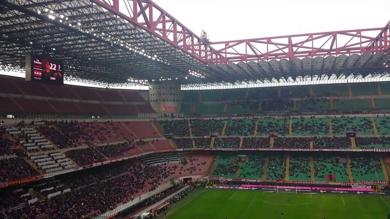 Música da torcida do Milan para Kaká, após o gol n. 100