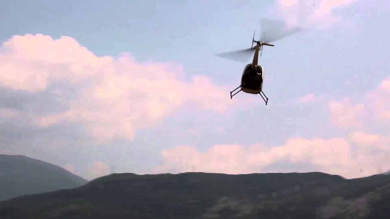 Volo Semi-Acrobatico Robinson R22