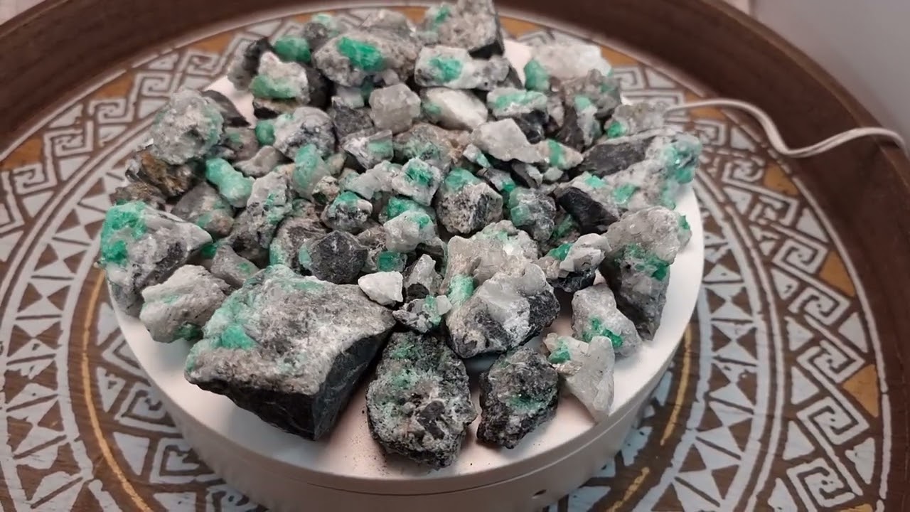 NFT Real Emeralds Embedded Stone