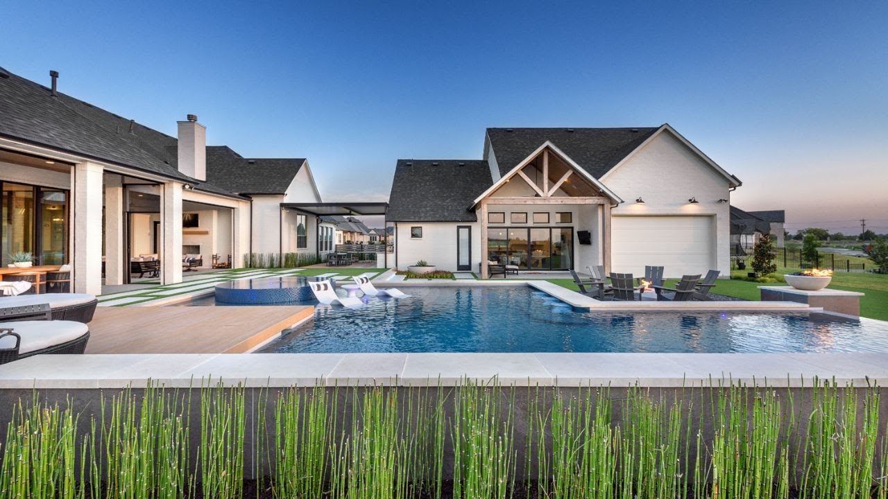 North Dallas Luxury Backyard Tour: Functionality & Fun in One