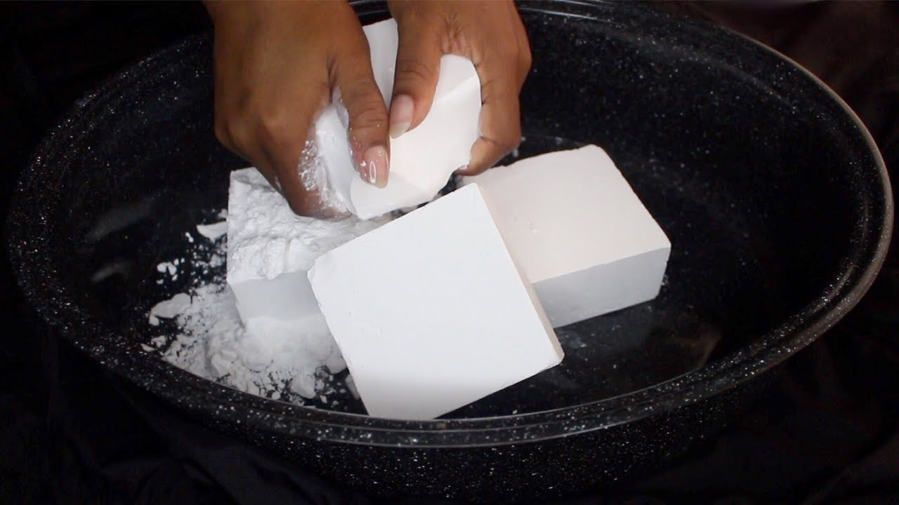 ASMR Satisfying Gym Chalk Crushing