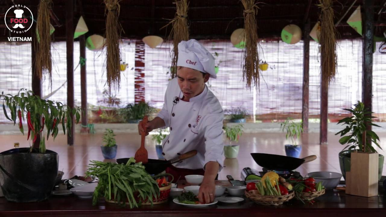 Crispy Fish with Herbal sauce - ca herb - Chef Tan - World Food