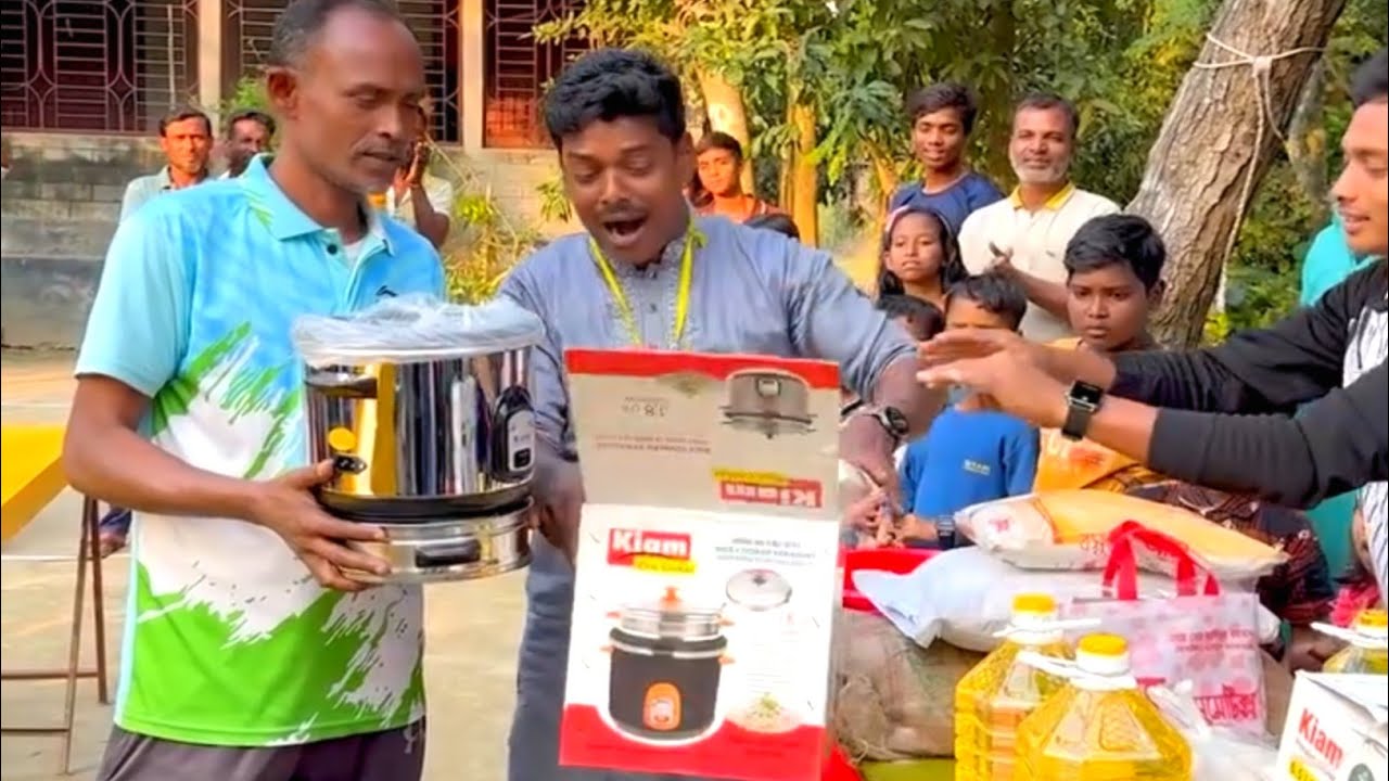 Who will win the most attractive prize by leaving the three receivers on football| SS food challenge
