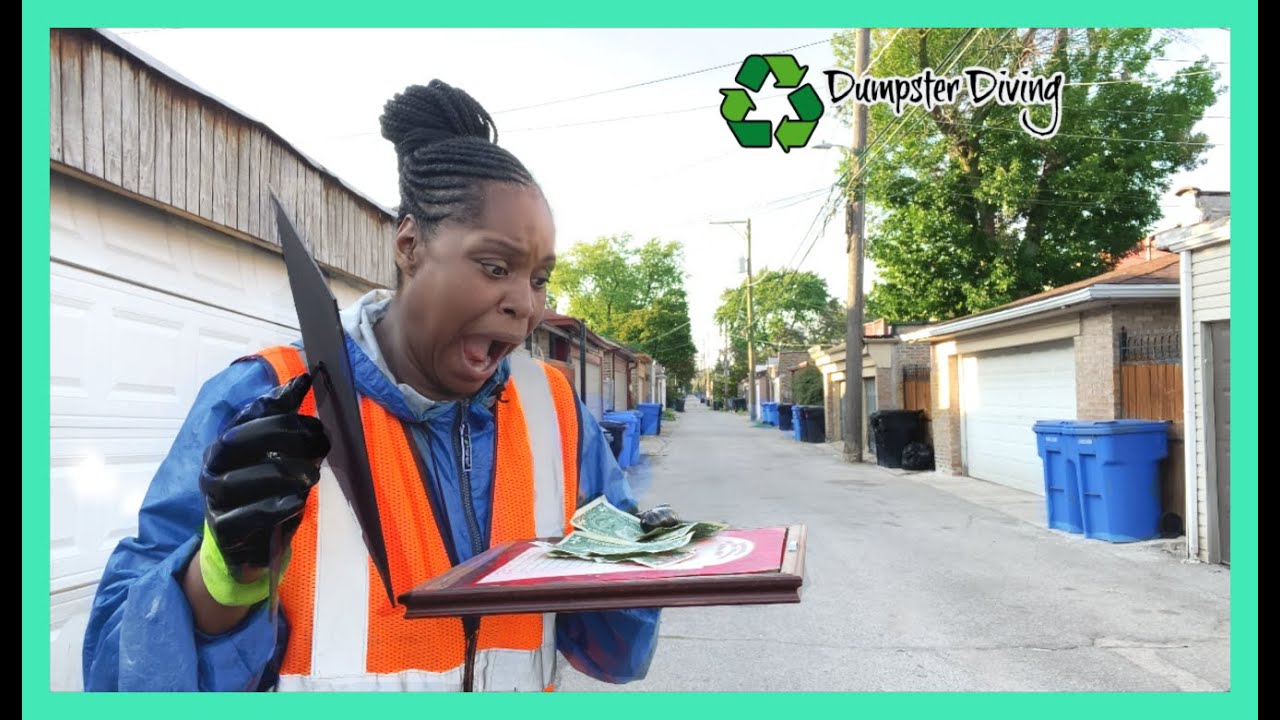 Dumpster Diving: WHO THREW AWAY A PICTURE FRAME with MONEY INSIDE?!!