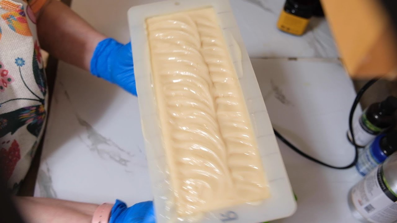 Making Oatmeal Milk and Manuka Honey Unscented Handmade Soap