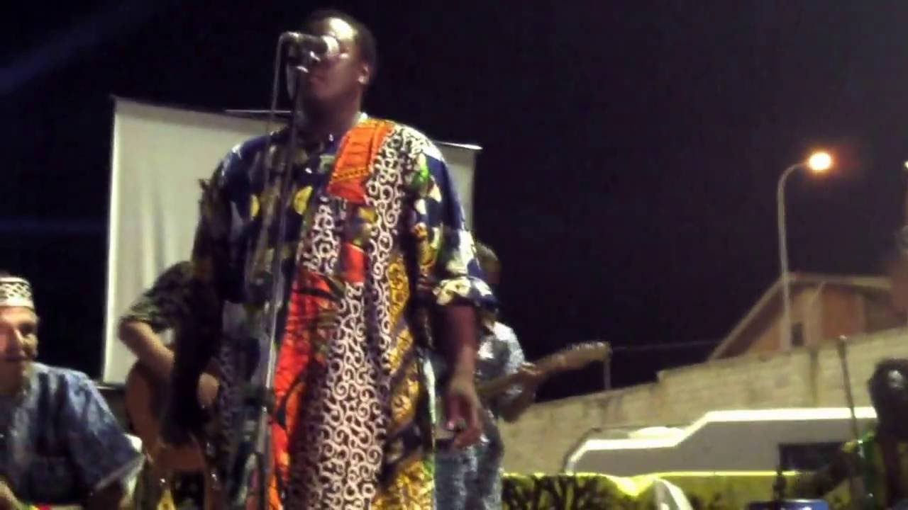 AFRO FAMILY (youssou'ndor) L'amuri