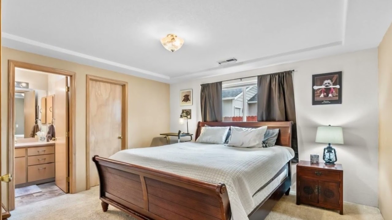 1822 Sarah Way,