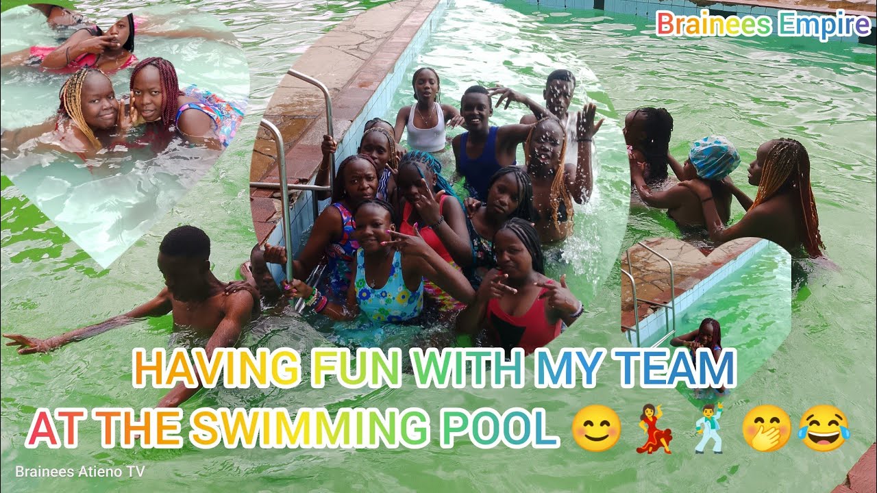 Having fun with my Team at the Swimming pool 😍😍🕺🕺💃💃