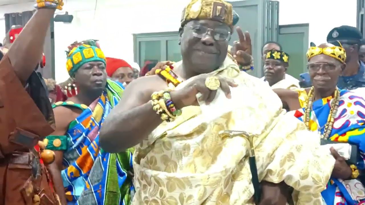 P.2 : MASSIVE ATTENDANCE OF FIRST GENERAL MEETING OF JAMES TOWN BY OBREMPONG DR. WETSE KOJO II