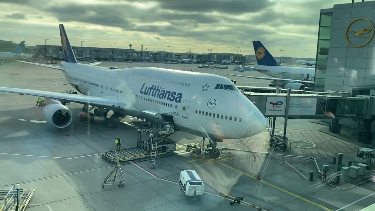 TRIPREPORT | Lufthansa (ECONOMY) | Frankfurt (FRA) 🇩🇪 - 🇨🇳 Shanghai (PVG) | Boeing 747-8i