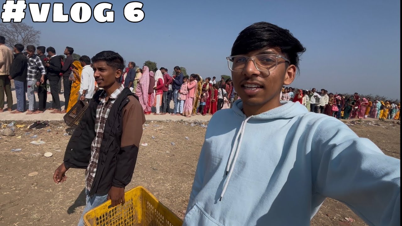 खाटू श्याम जी के मंदिर पर प्रसाद वितरण 