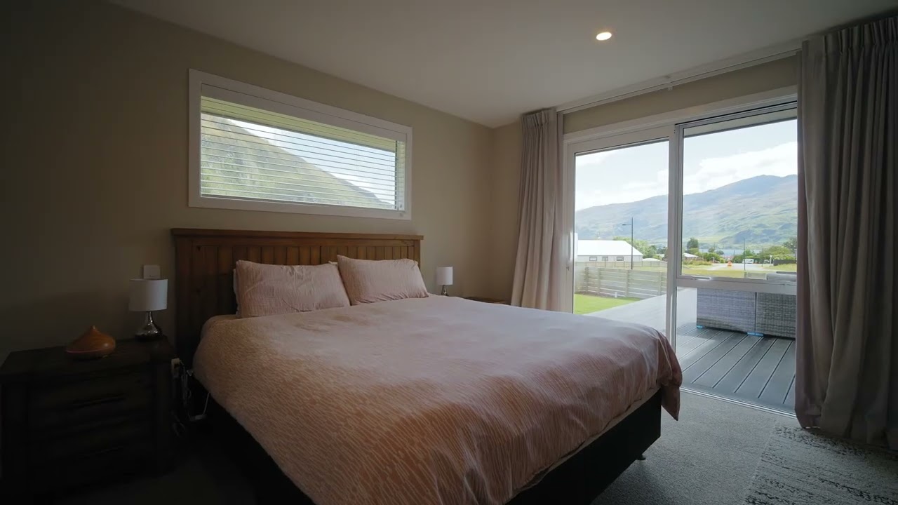 8 Lakefield Close