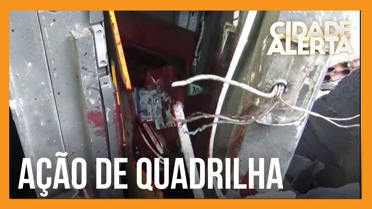 Quadrilha invade posto de gasolina, explode caixa eletrônico e faz reféns; câmeras registraram ação