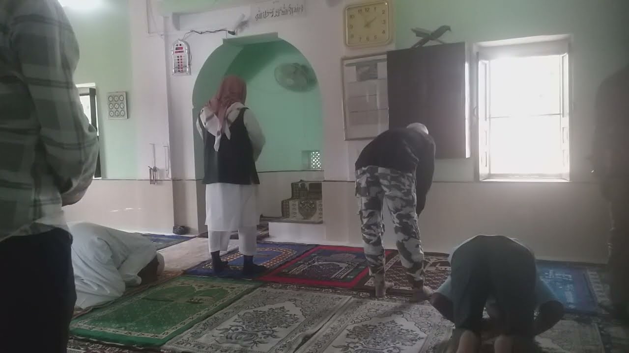 रोजेदार लोग जो इफ्तार के वक्त दुआ मांगते हैंअल्लाह पाक उसकी दुआ कुबूल करते हैं नमाज कभी ना छोड़ें
