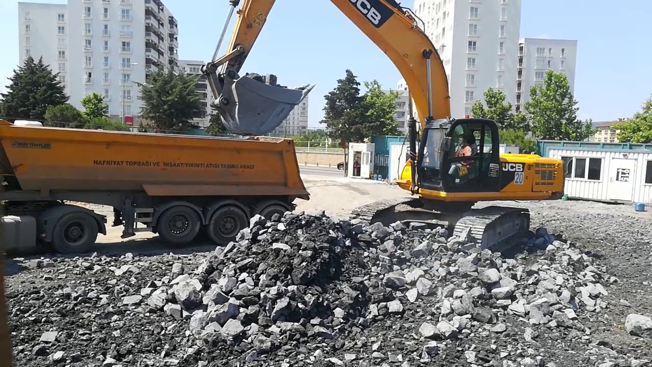 Jcb js290 paletli ekskavatör ile hafriyat yükleme