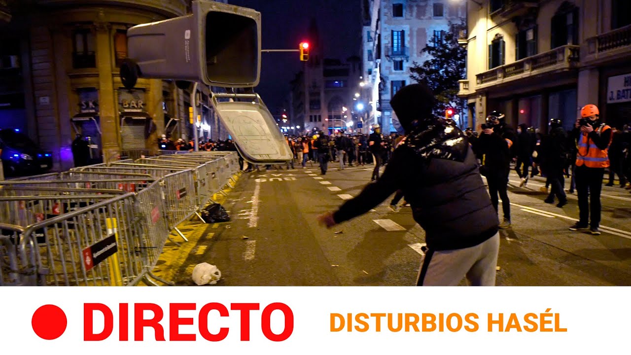 EN DIRECTO 🔴 BARCELONA: 6ª noche de INCIDENTES en apoyo al rapero HASÉL | RTVE Noticias