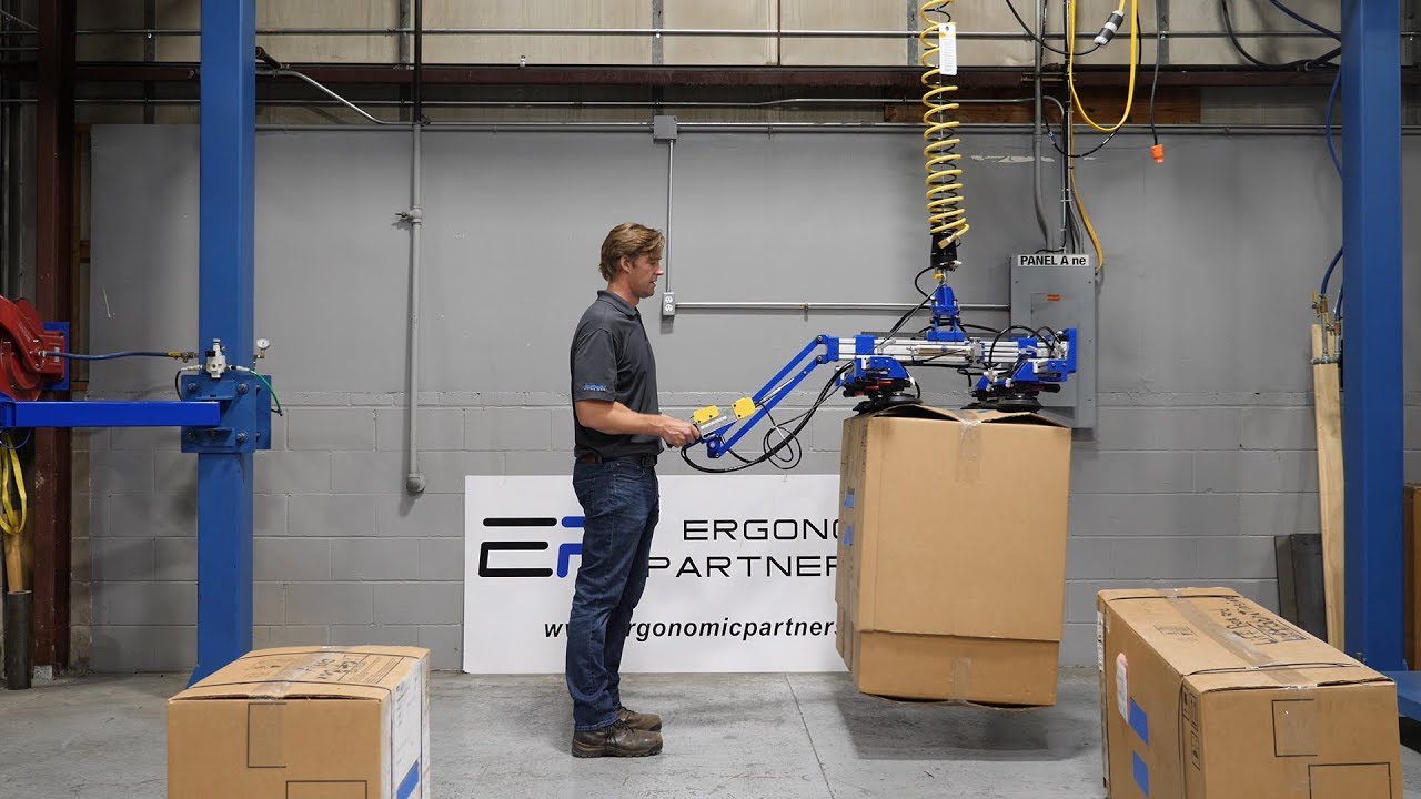 Box Lifter with Adjustable Vacuum Cups