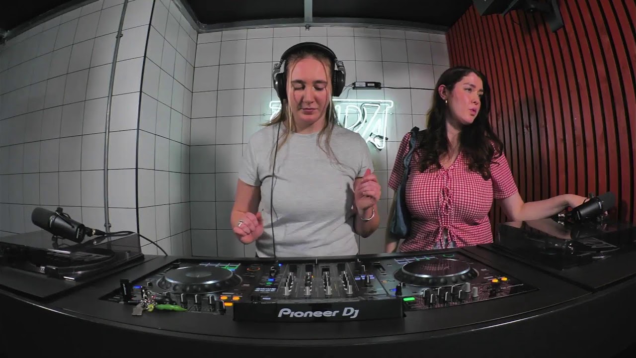 em.ef.fee & Helena Katie