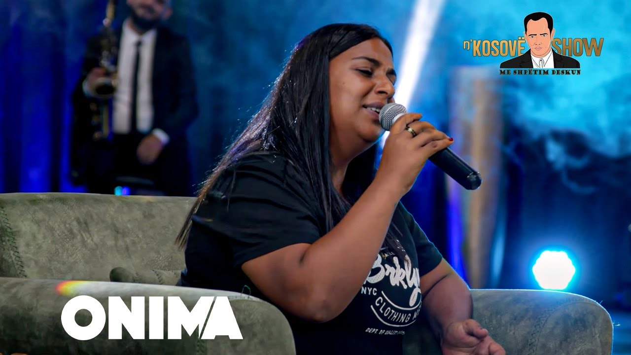 n&rsquo;Kosove show : Ema Qazimi - Trendafili blu - LIVE ( Vajza qe beri me lote te gjithe ) Ndegjone